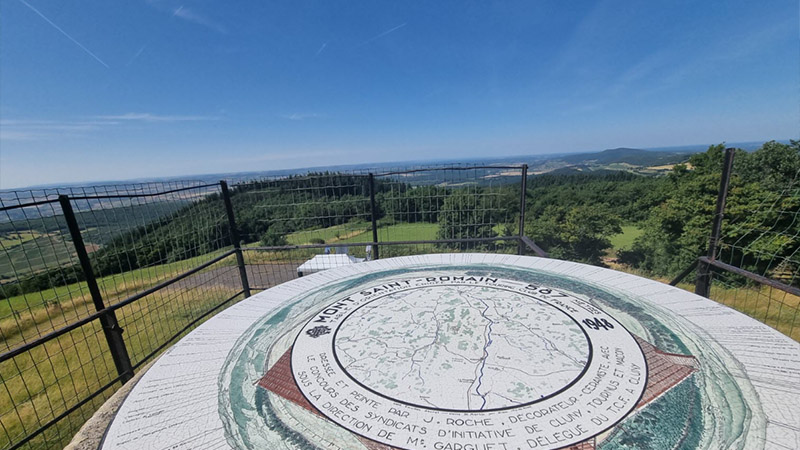 Mont Saint-Romain, belvédère sur le Mâconnais