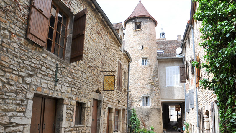 Saint-Gengoux-le-National, cité médiévale de caractère