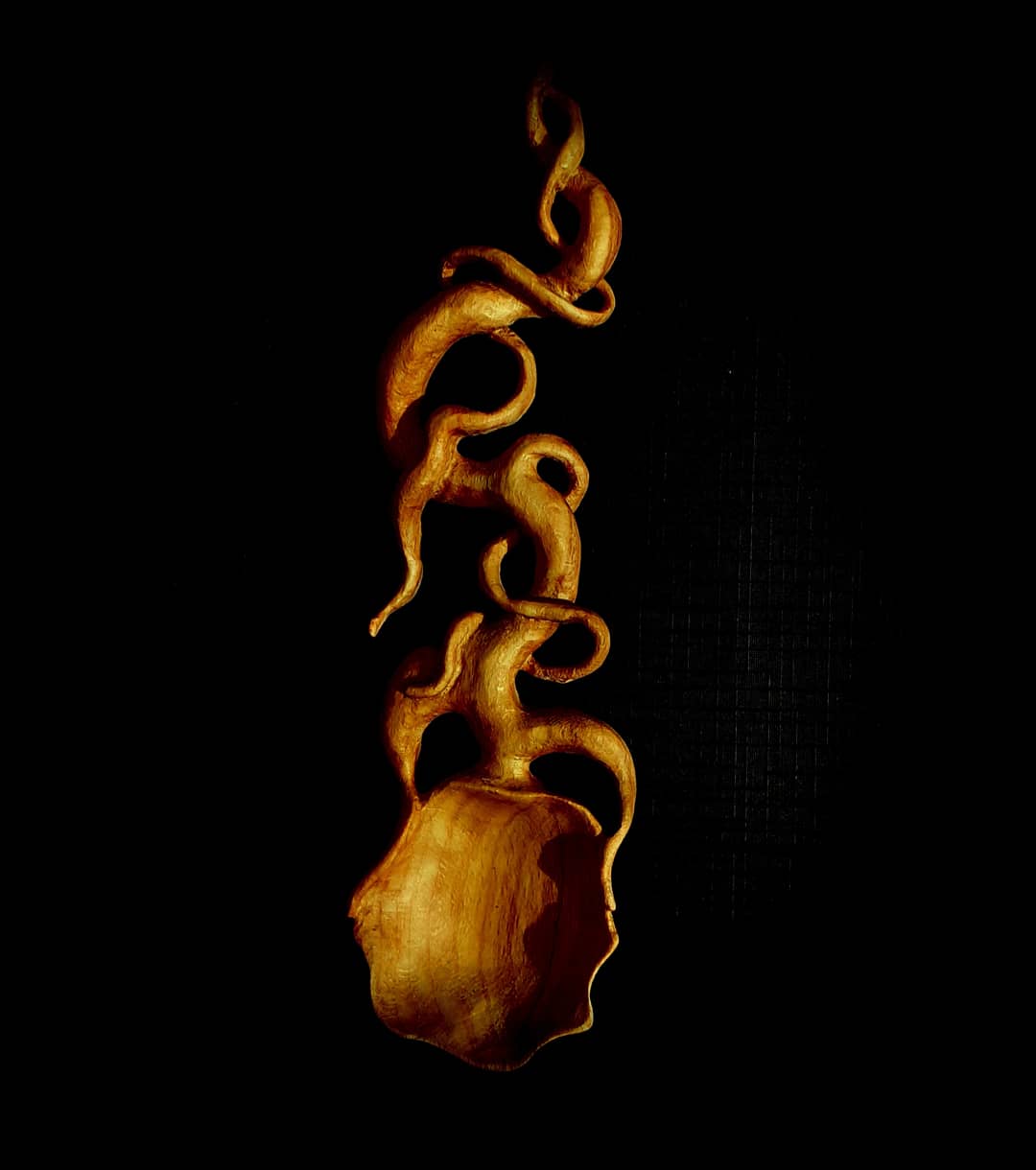 Love Spoon sculptée en bois - Racines enlacées