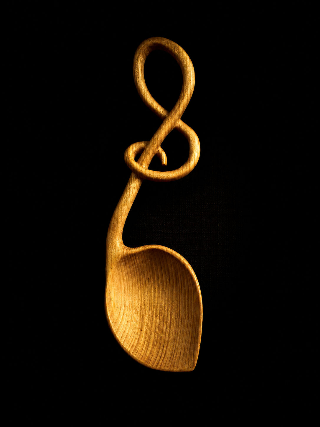 Love Spoon sculptée en bois - Feuille claire