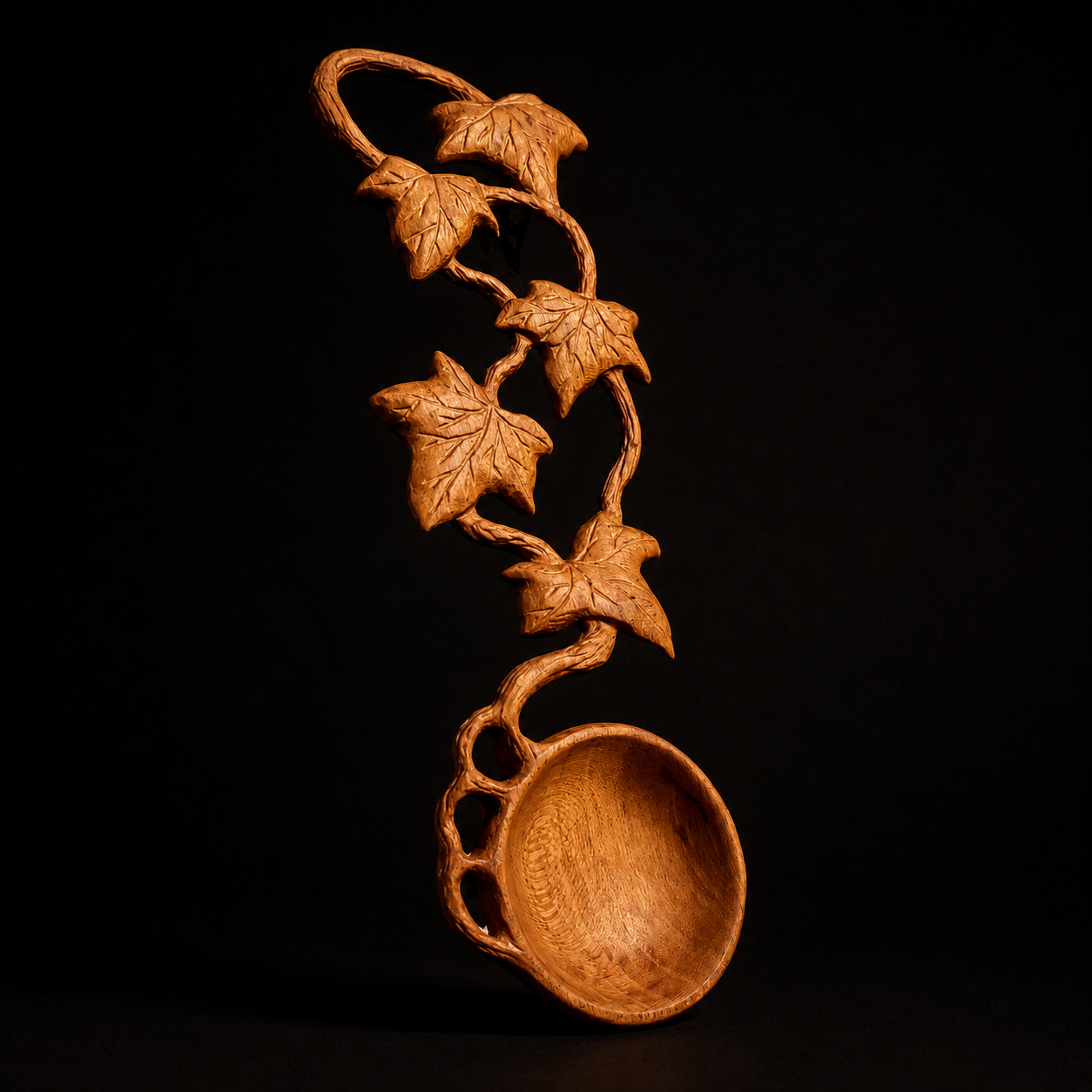 Love Spoon sculptée en bois - Lierre de pierre