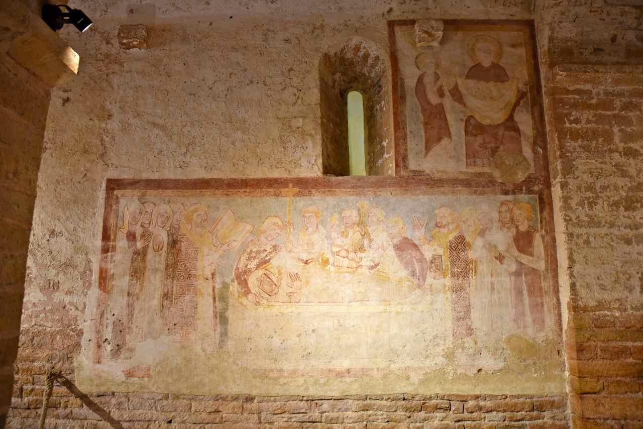 Mise au tombeau d’une religieuse, peinture murale de l’église de Brancion