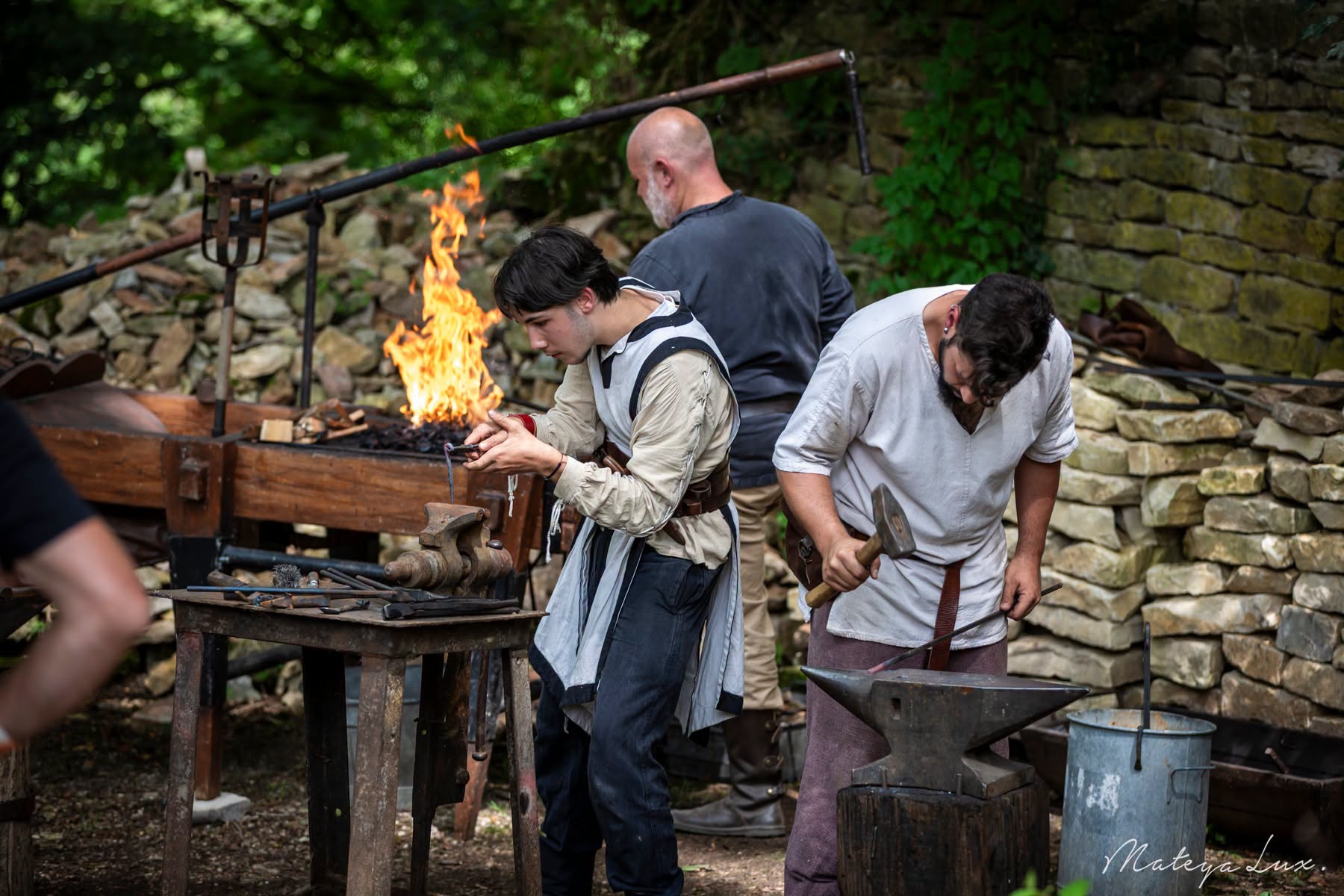 Démonstration de forge pendant la fête médiévale de Brancion